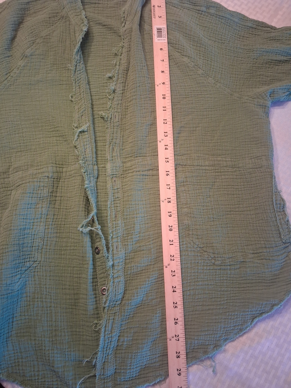 We The Free Sage Green Distressed Gauze Top With Two Side Pockets. 100% Cotton - Picture 9 of 10